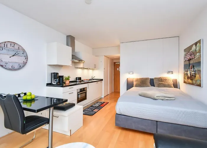 718 Apartment